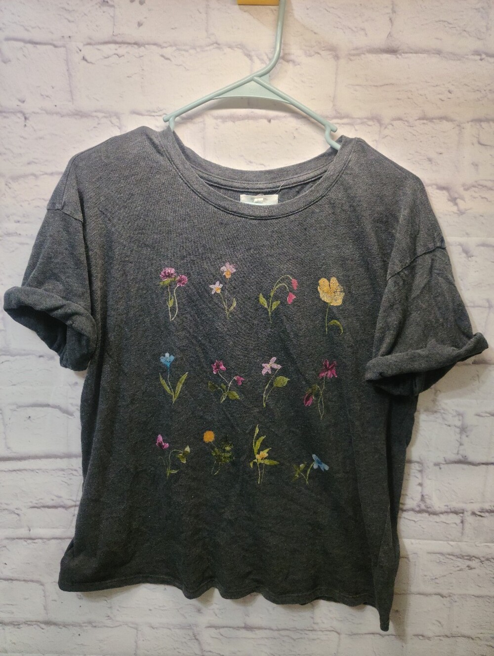 🌻🌻Womens Maurices Tee